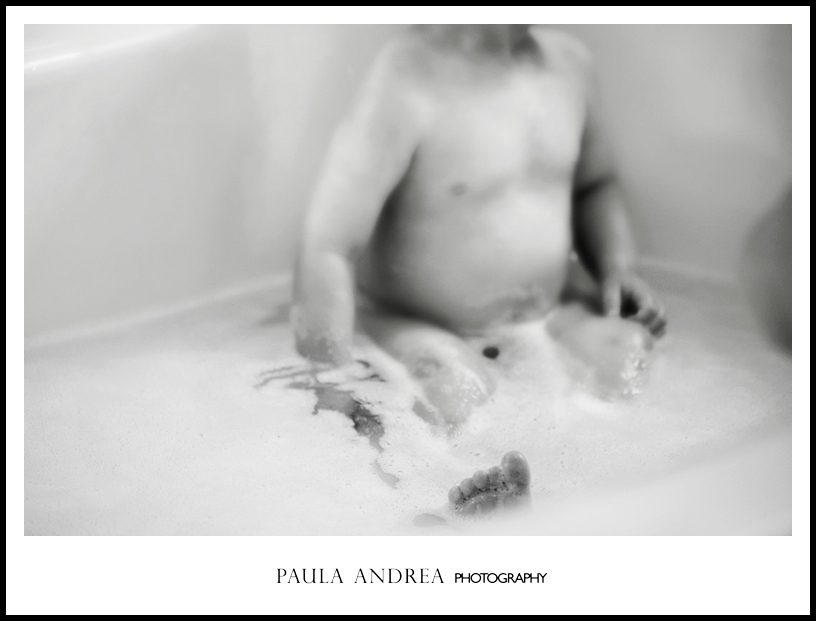 family photography, paulastauffer,paulaandreaphotography,baby photography,lifestyle photography,bw baby photography, new ideas, baby tips, documenting your baby, mommy photos, baby toes, baby skin, baby moments, photographing families, lifestyle photos